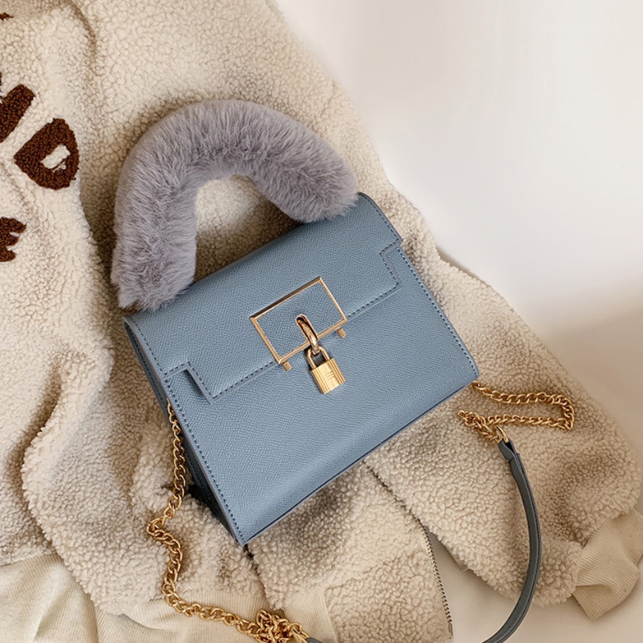 

lovely Chic Chain Strap Blue Crossbody Bag