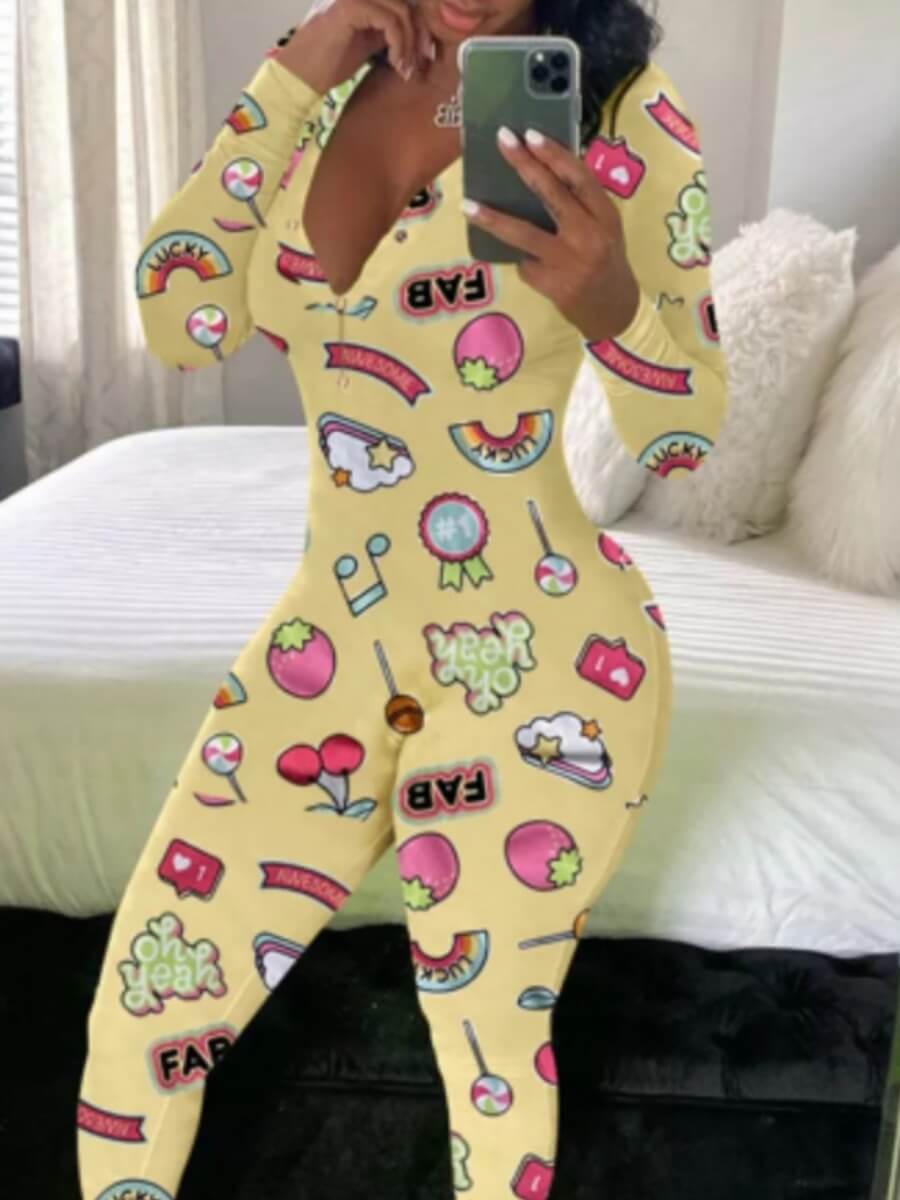 

Lovely Leisure V Neck Cartoon Print Light Yellow Sleepwear
