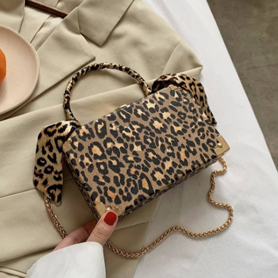 

Lovely Stylish Chain Strap Leopard Print Brown Crossbody Bag