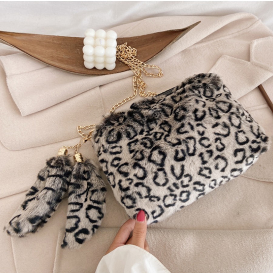 

Lovely Stylish Chain Strap Leopard Print White Crossbody Bag