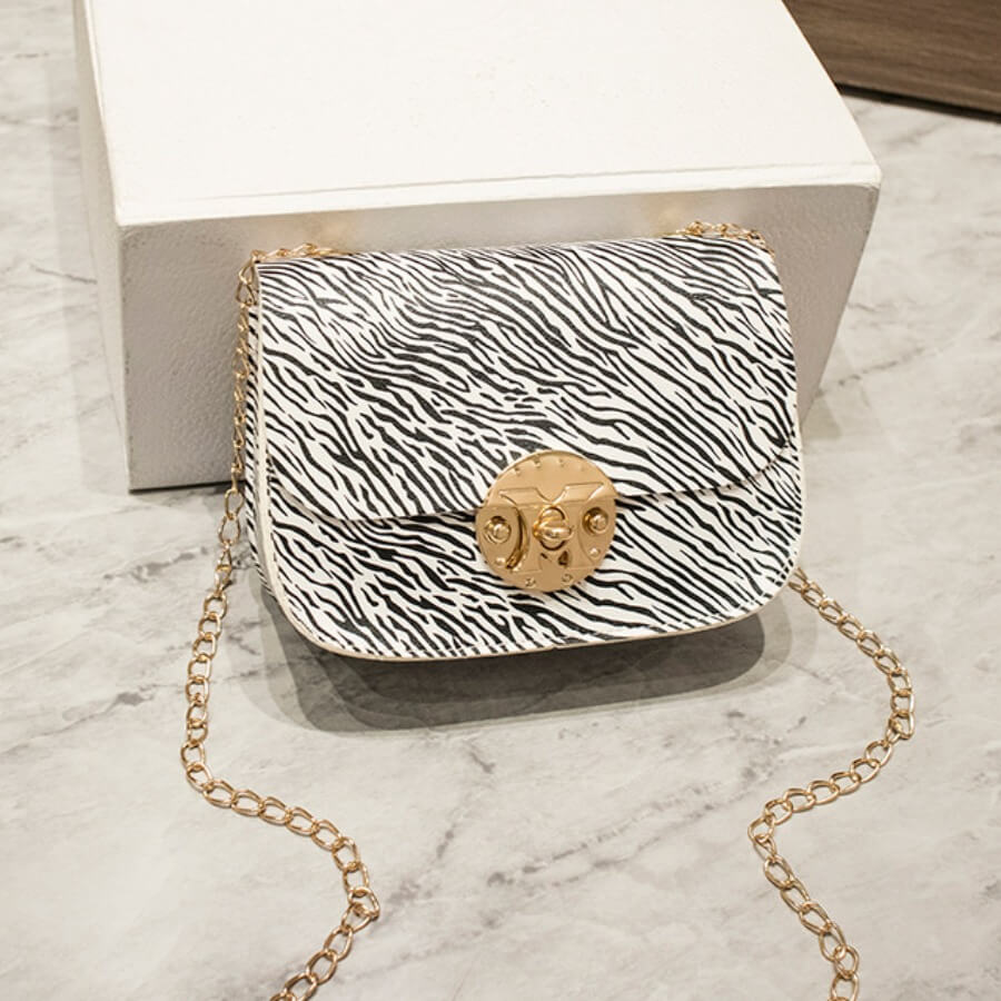 

Lovely Trendy Print Chain Strap White Crossbody Bag