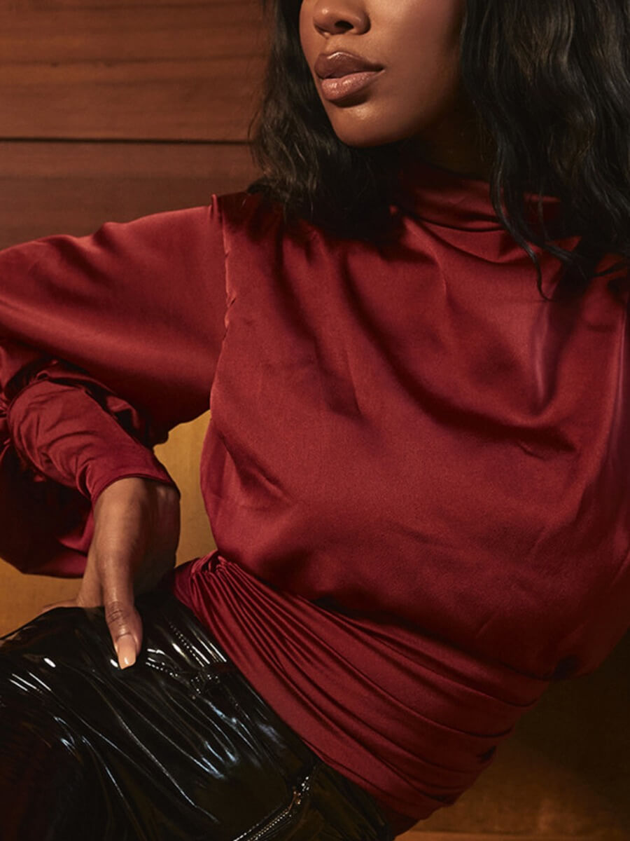 

Lovely Sexy Turtleneck Backless Red Blouse