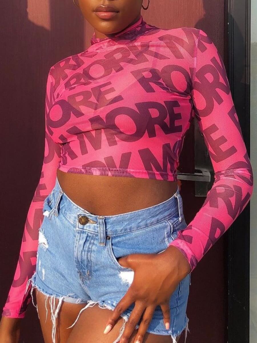 

Lovely Street Turtleneck Letter Print Pink T-shirt