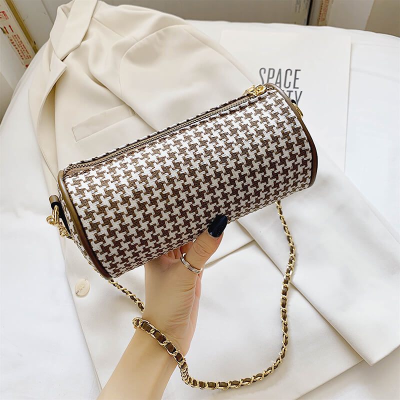 

Lovely Trendy Chain Strap Brown Crossbody Bag