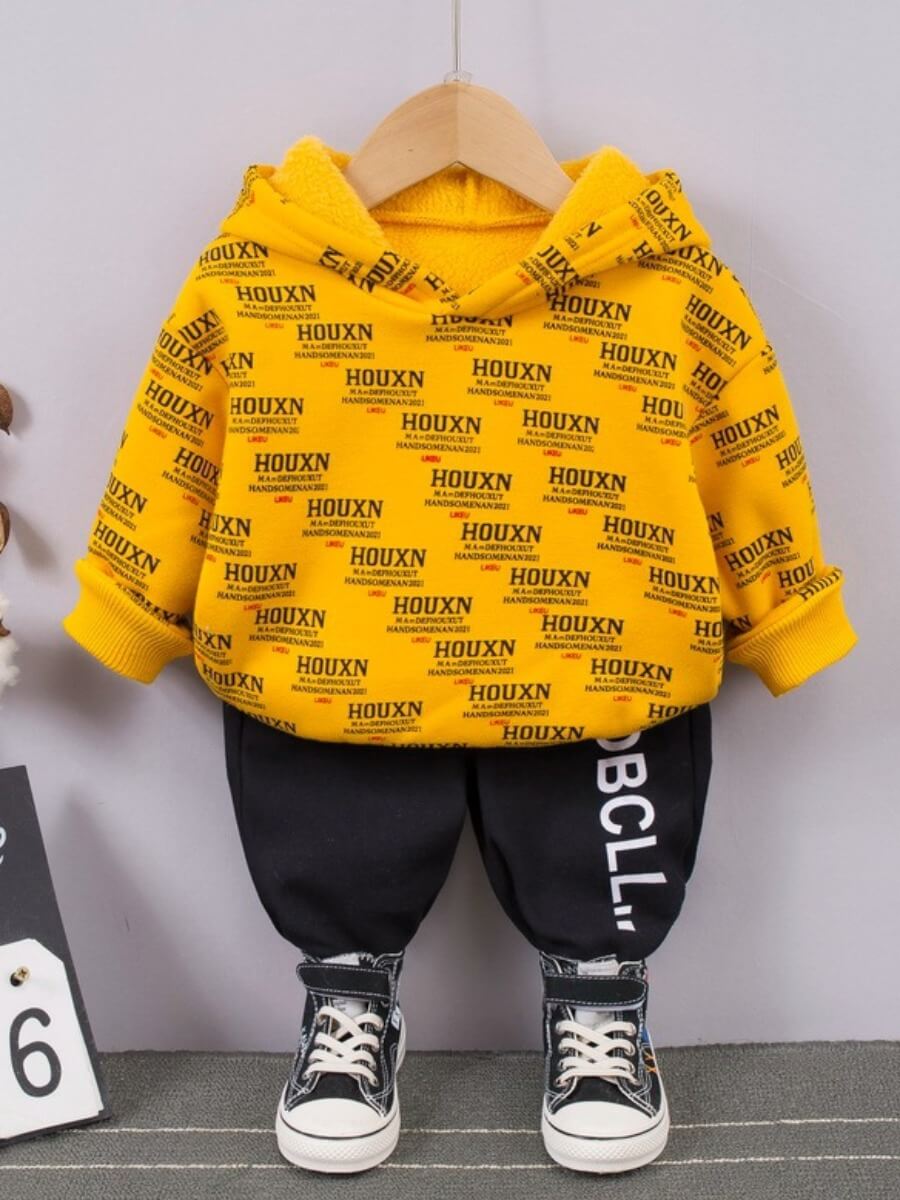 

Lovely Street Hooded Collar Letter Print Yellow Boy Two-piece Pants Set