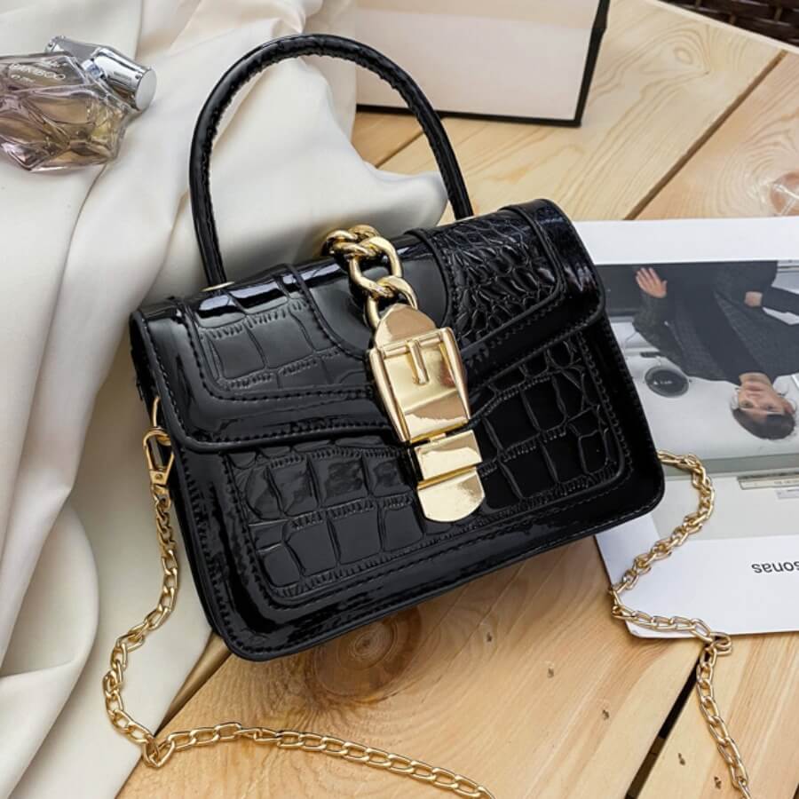 

Lovely Trendy Chain Strap Black Crossbody Bag