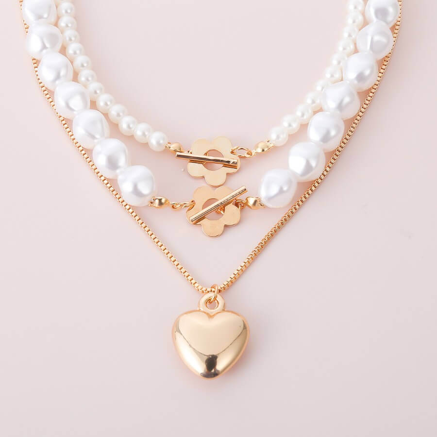 

Lovely Stylish Heart Gold Necklace