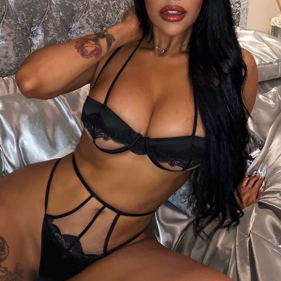 

Lovely Sexy Hollow-out Black Bra Sets
