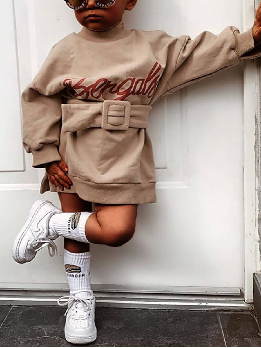 

Lovely Casual O Neck Letter Print Brown Girl Hoodie