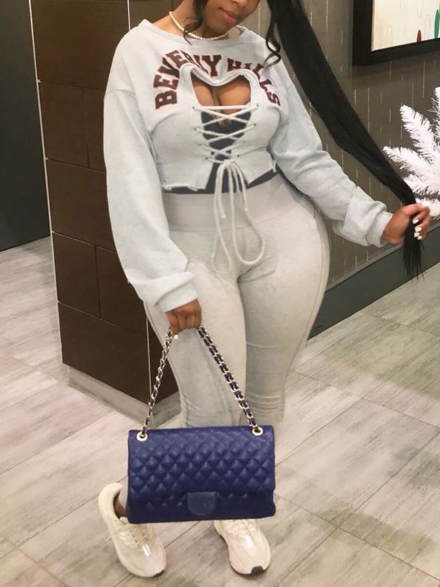 

Lovely Casual Letter Print Hollow-out Grey Plus Size Two-piece Pants Set