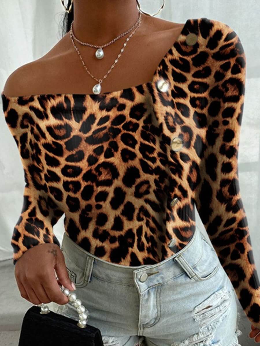 

Lovely Street Leopard Print Button Design T-shirt