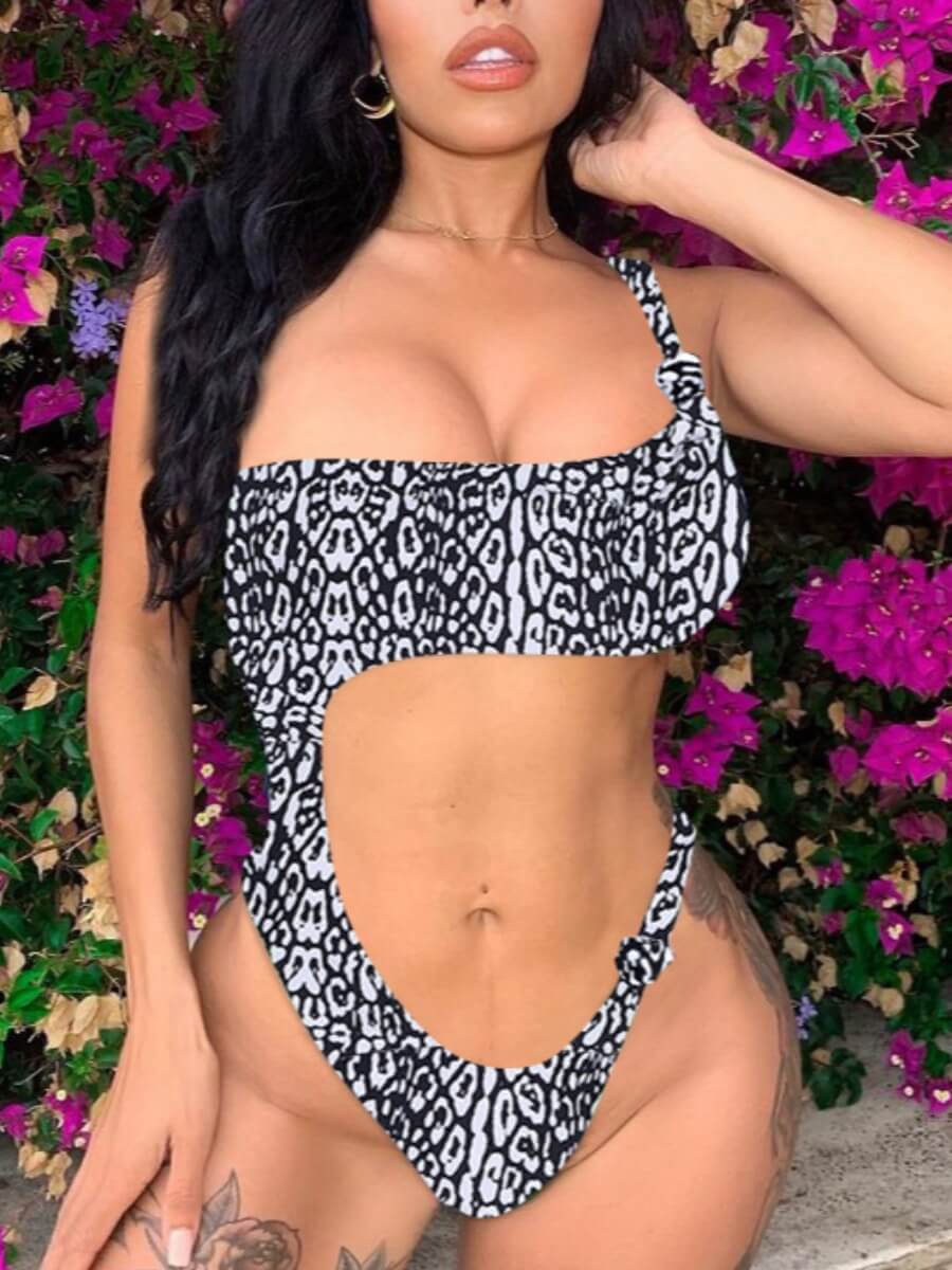 

Lovely Trendy One Shoulder Leopard Print Hollow-out Black And White One-piece Swimsuit