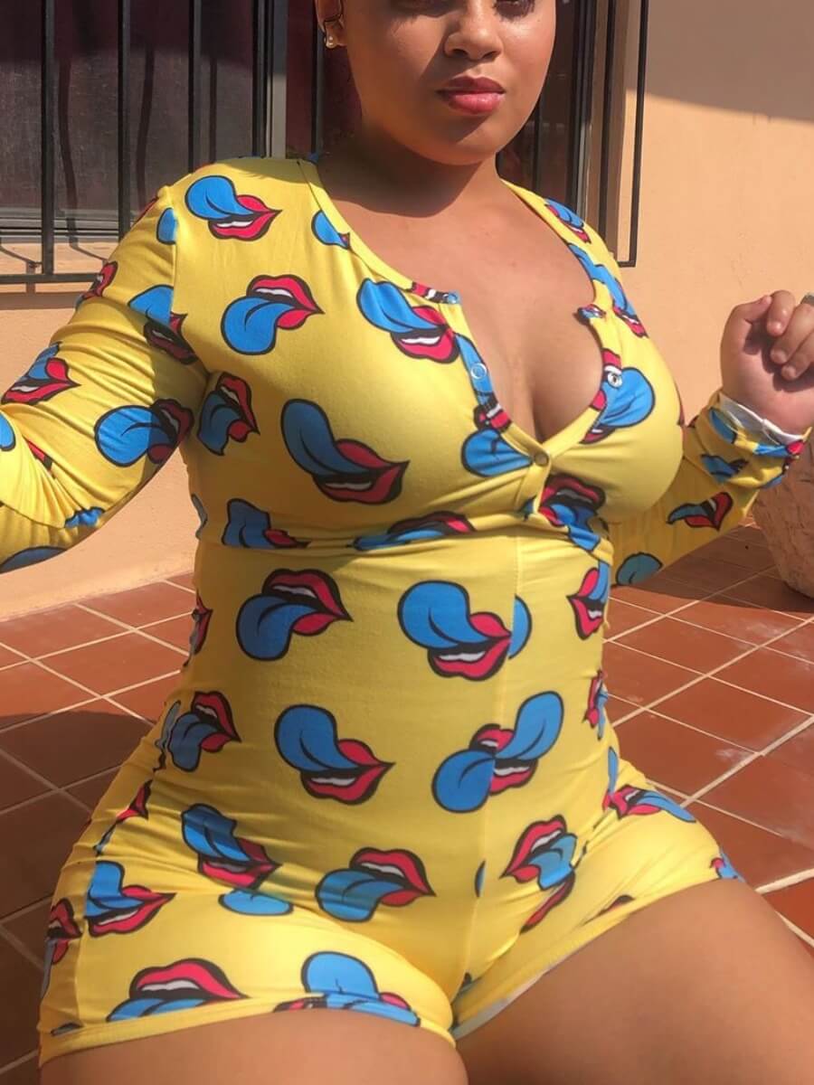 

Lovely Casual Lip Print Yellow Plus Size One-piece Romper