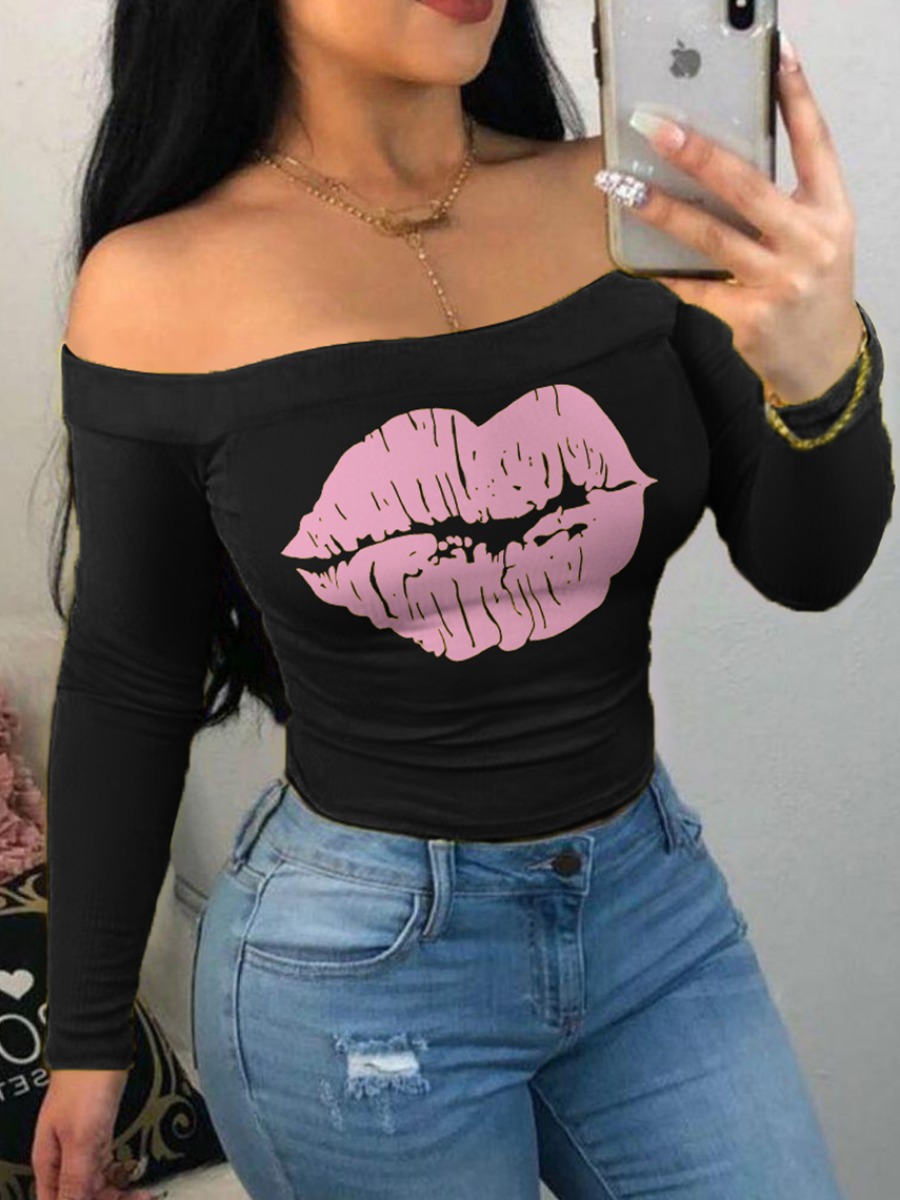 

Lovely Casual Off The Shoulder Lip Print Black T-shirt