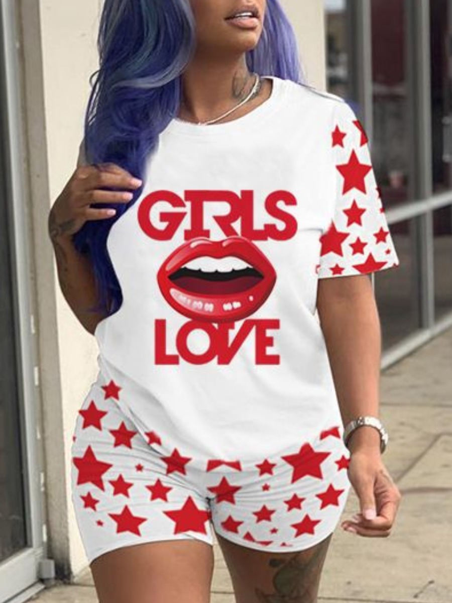 

Lovely Sweet Star Lip Letter Print White Two Piece Shorts Set