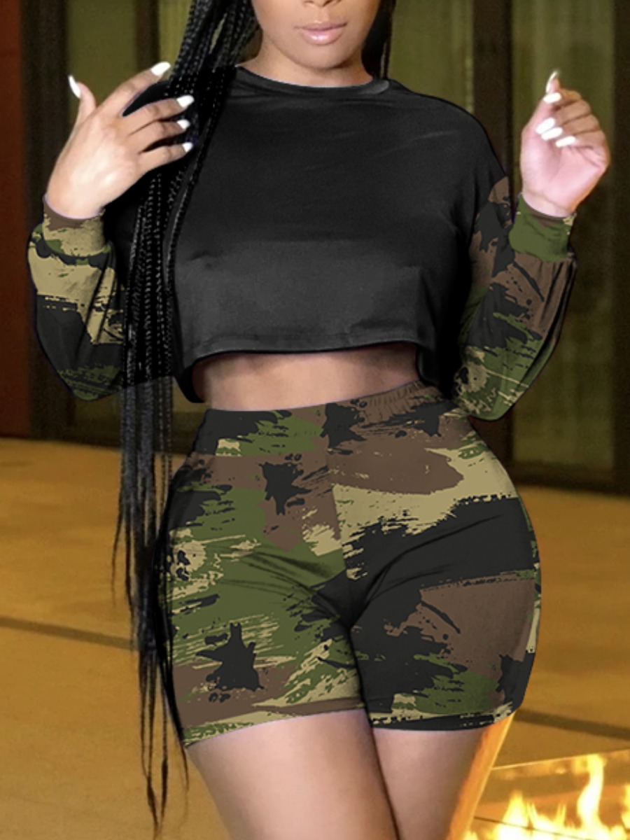

Lovely Chic O Neck Camo Print Two Piece Shorts Set