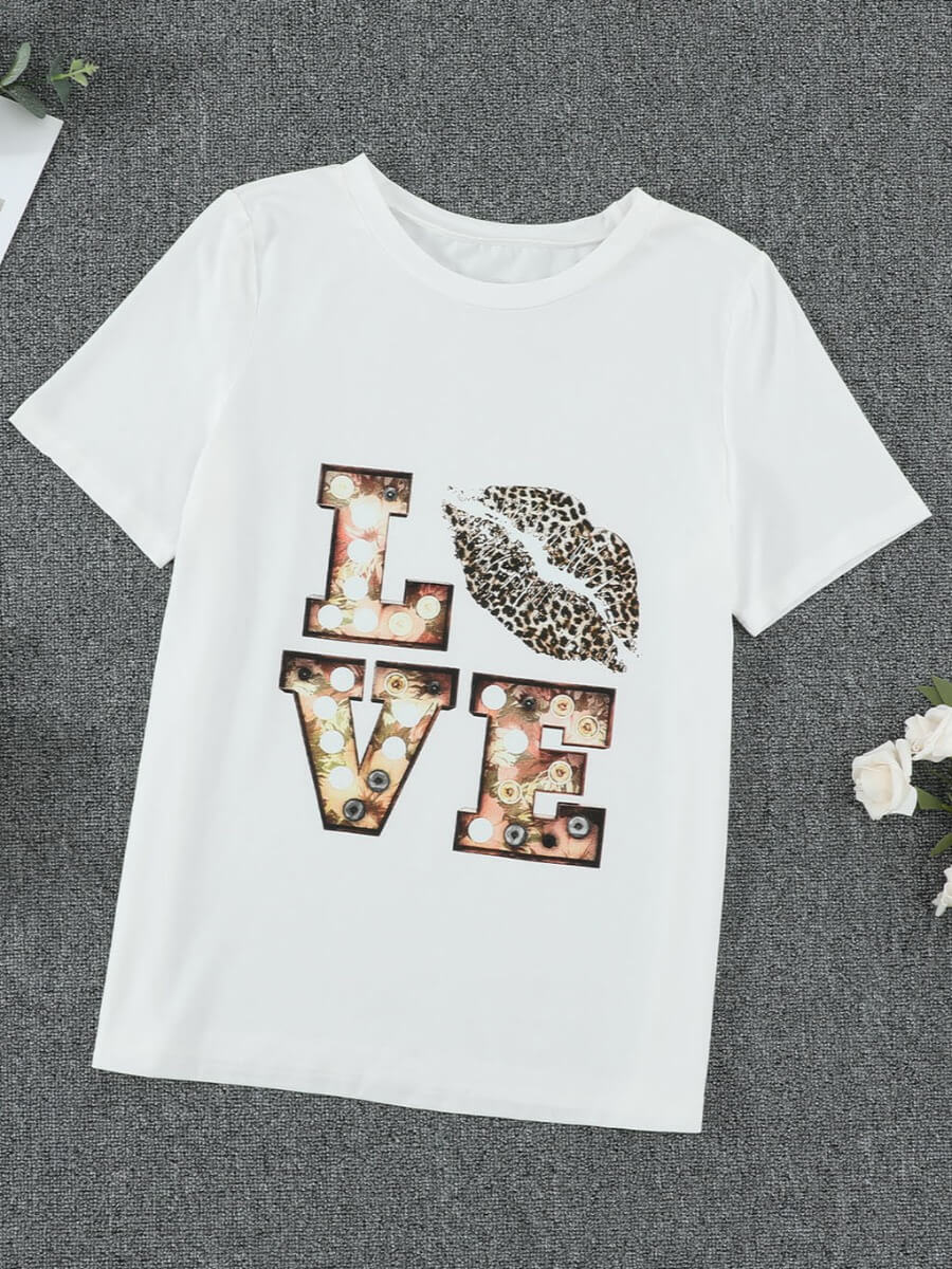 

Lovely Casual O Neck Lip Letter Print White Plus Size T-shirt