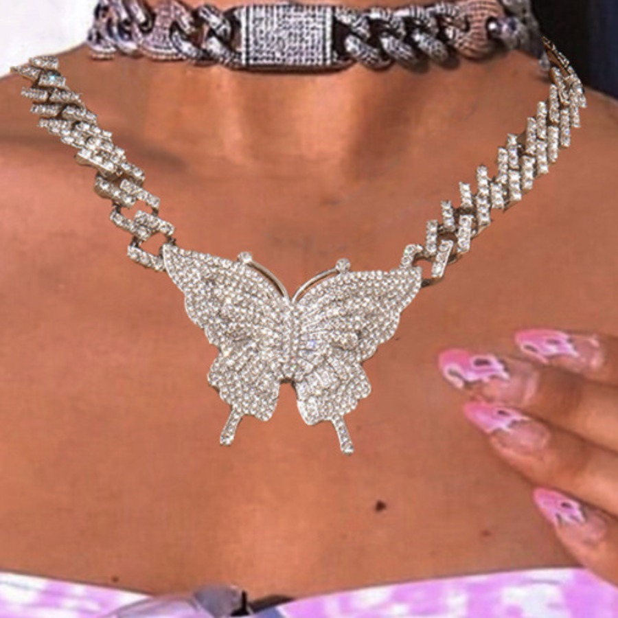 

LW Casual Buttterfly Silver Necklace