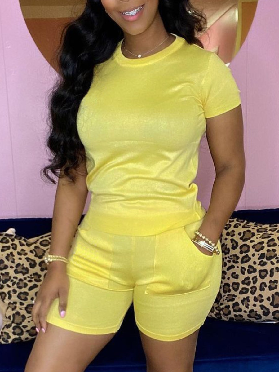 

Lovely Casual O Neck Pocket Design Yellow Two Piece Shorts Set