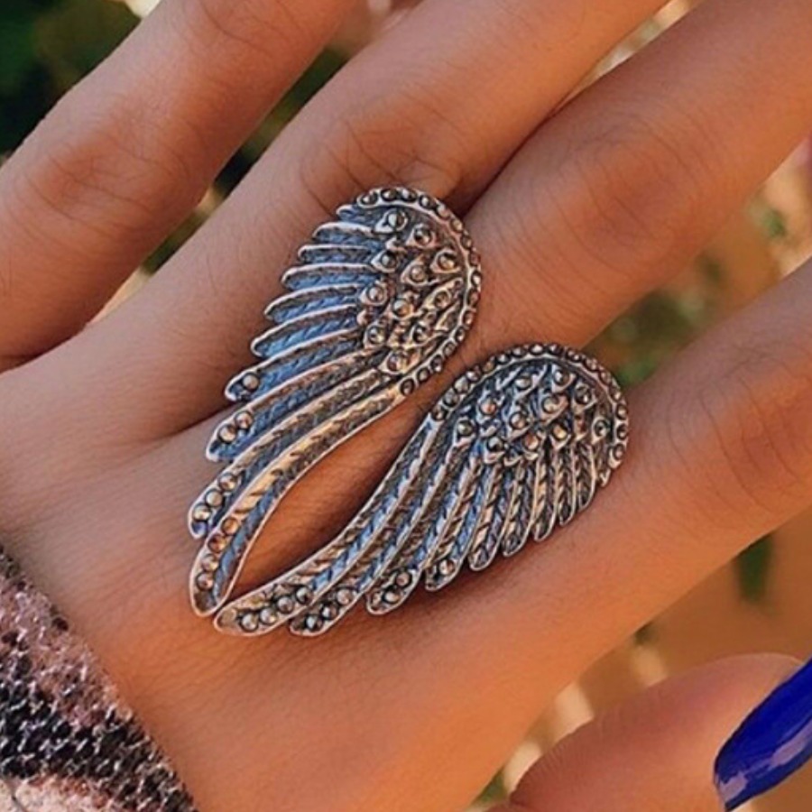 

Lovely Casual Feather Decoration Silver Ring