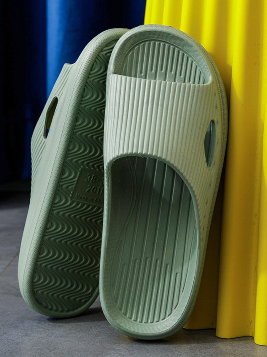 

Lovely Casual Striped Green Slippers