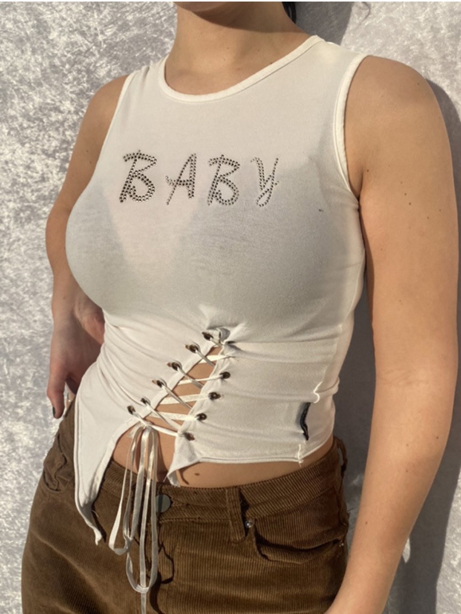 

Lovely Sweet Letter Decoration Bandage Design White Camisole