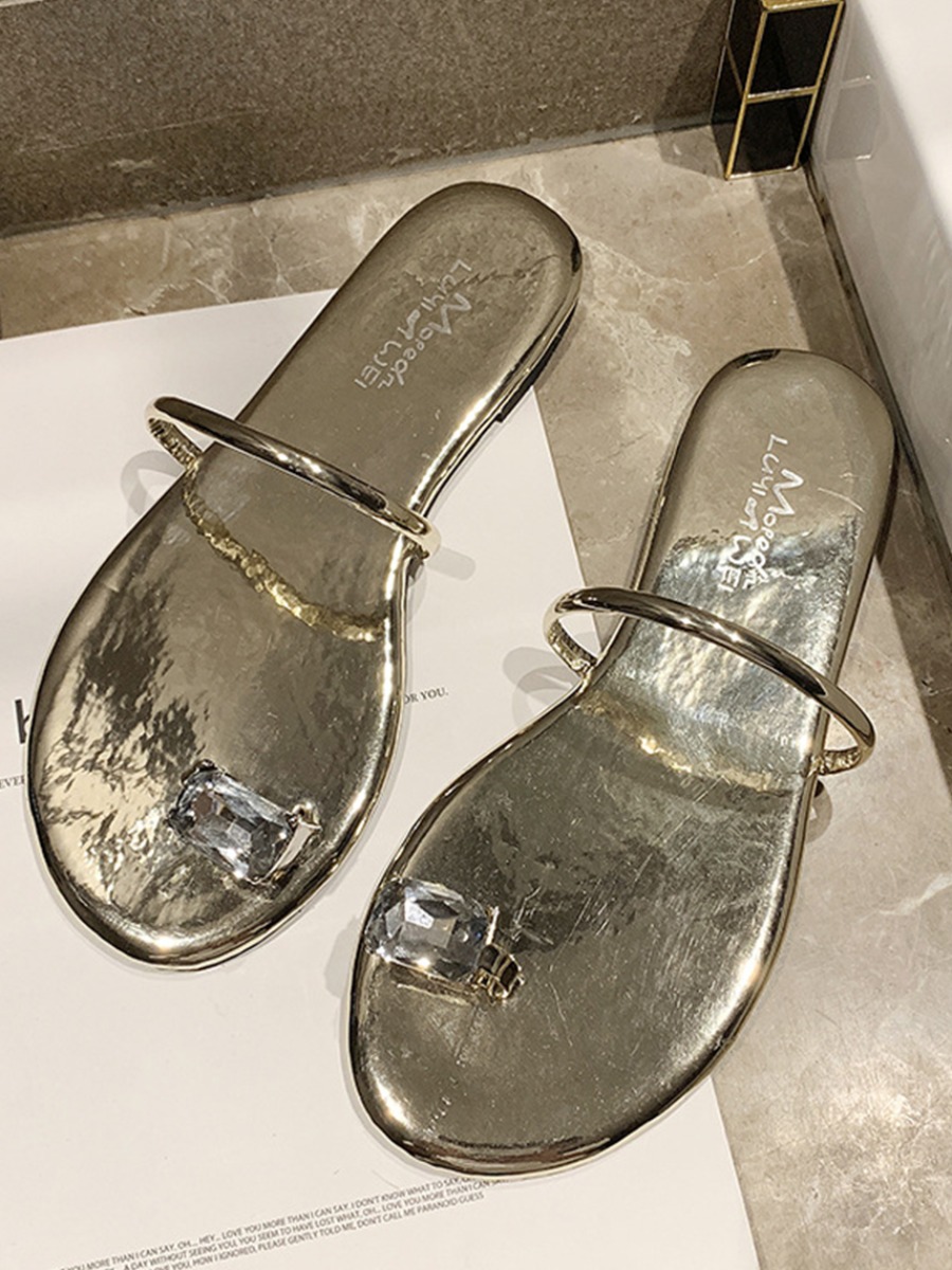 

Lovely Casual Round-toe Gold Slippers