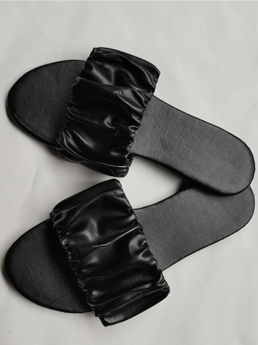 LW Street Fold Design Black Slippers