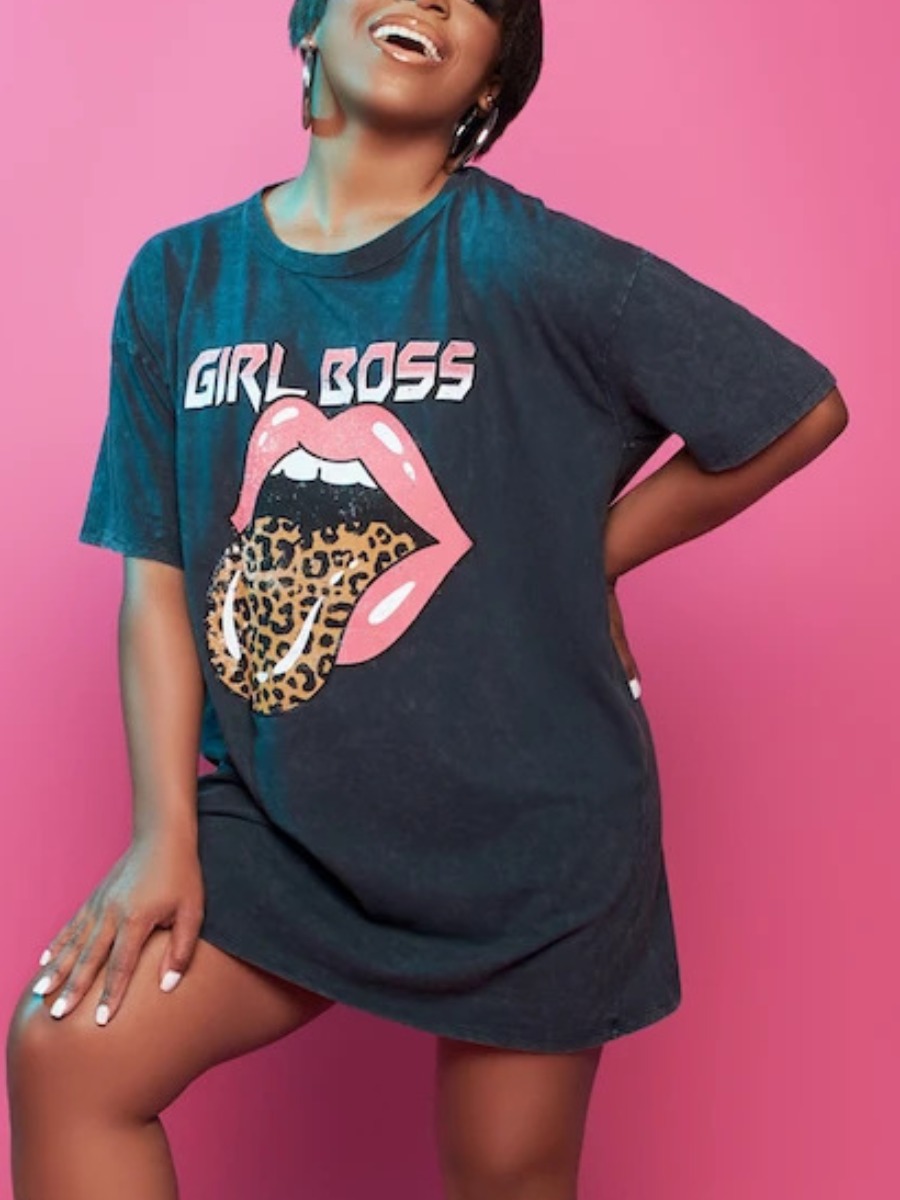 

Lovely Plus Size Casual Lip Print Grey Mini Dress