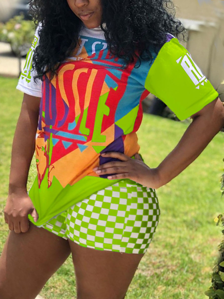 

Lovely Plus Size Sporty Plaid Letter Print Green Two-piece Shorts Set