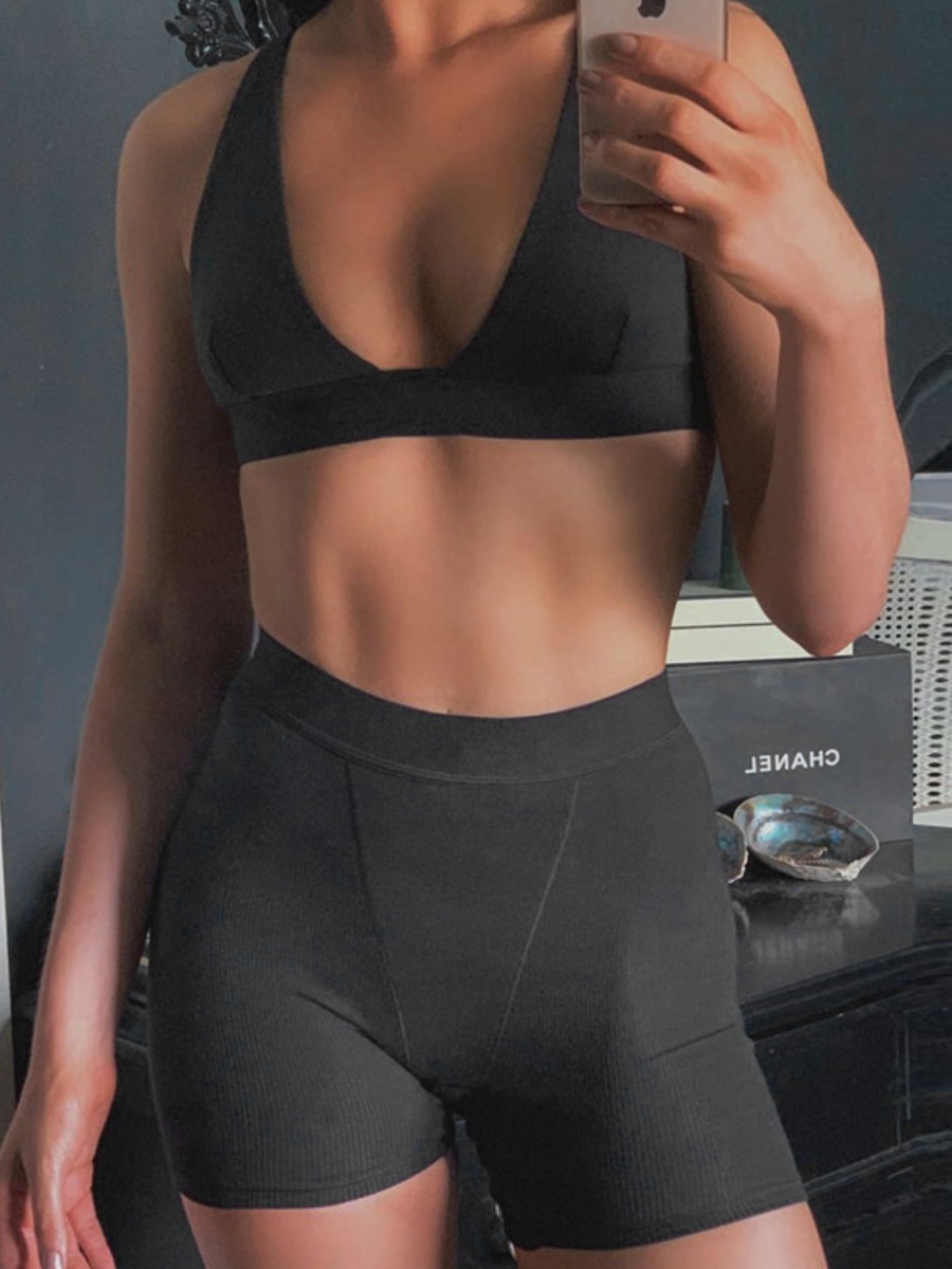 

LW Plus Size Sporty V Neck High-waisted Black Two-piece Shorts Set