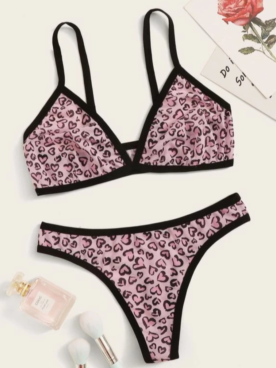 

Lovely Boho V Neck Heart-shaped Print Pink Two-piece Swimsuit