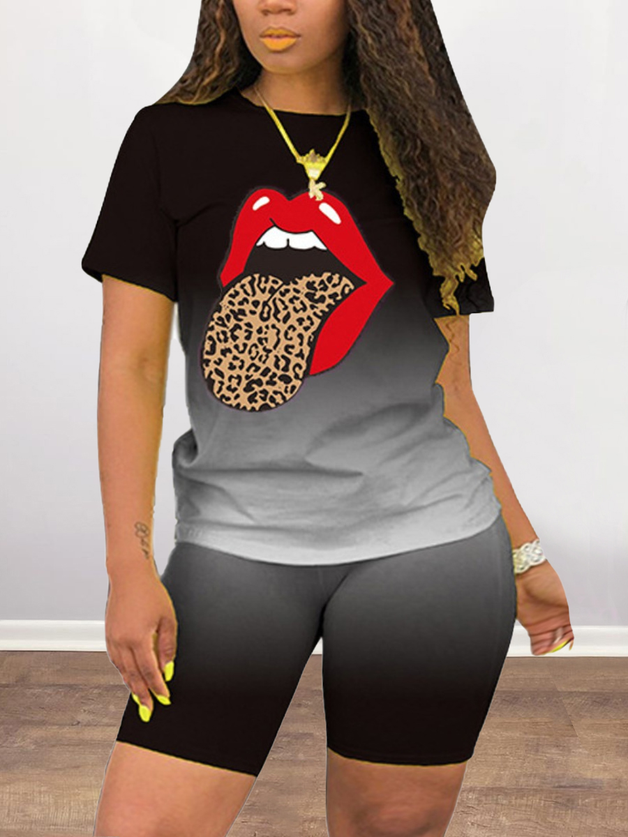 

Lovely Plus Size Casual Lip Print Gradient Black Two-piece Shorts Set
