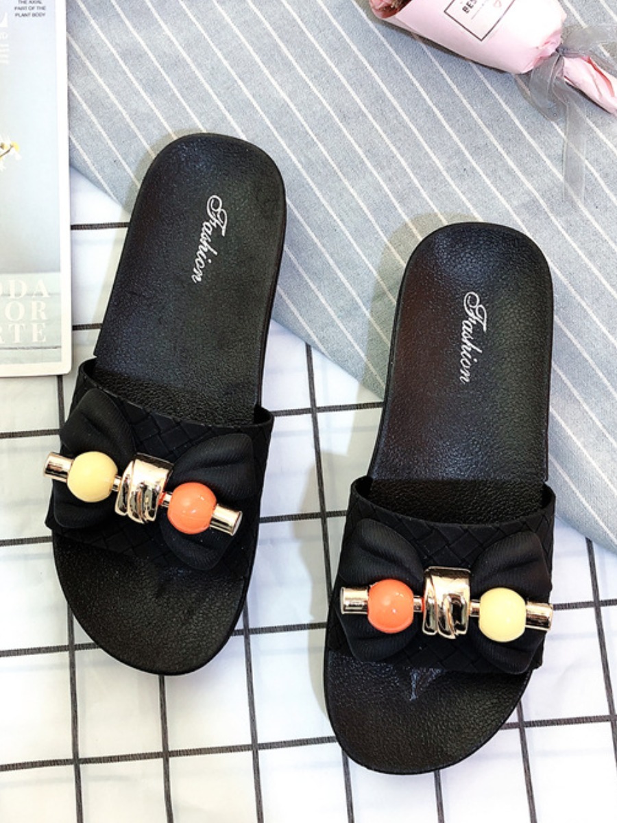 

Lovely Casual Metal Accessories Decoration Black Slippers