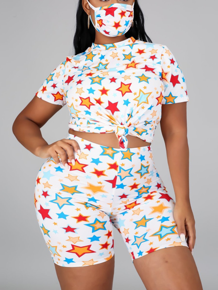 

Lovely Plus Size Casual O Neck Star Print White Two-piece Shorts Set(With Face Mask)