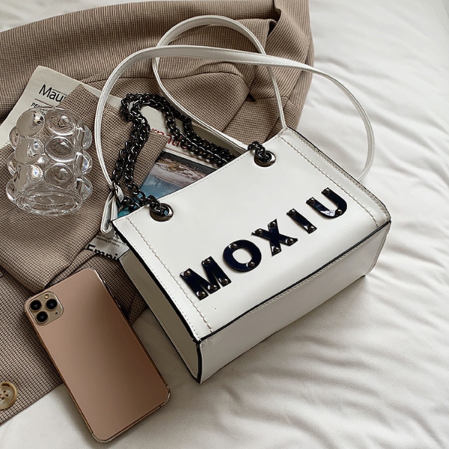 

Lovely Street Letter Print Chain Strap White Shoulder Bag