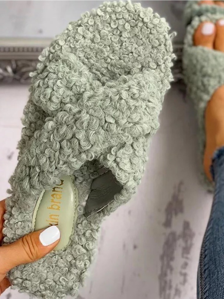 

Lovely Casual Wooly Green Slippers