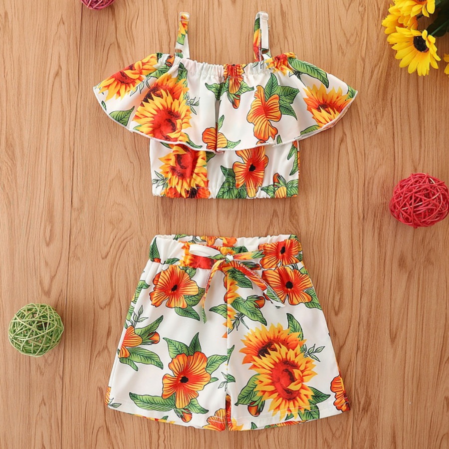 

Lovely Girl Sweet Floral Print Fold-over White Two Piece Shorts Set
