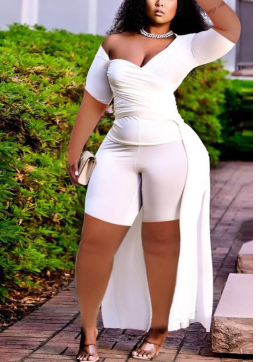 

Lovely Plus Size Boho Wrap Hunging Back White Two-piece Shorts Set