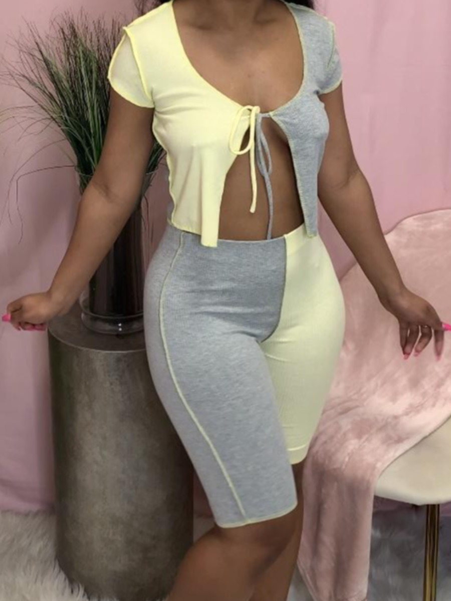 

Lovely Casual Color-lump Bandage Design Grey Two Piece Shorts Set