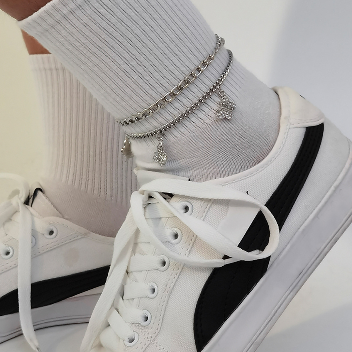 

LW Casual Butterfly Silver Anklet