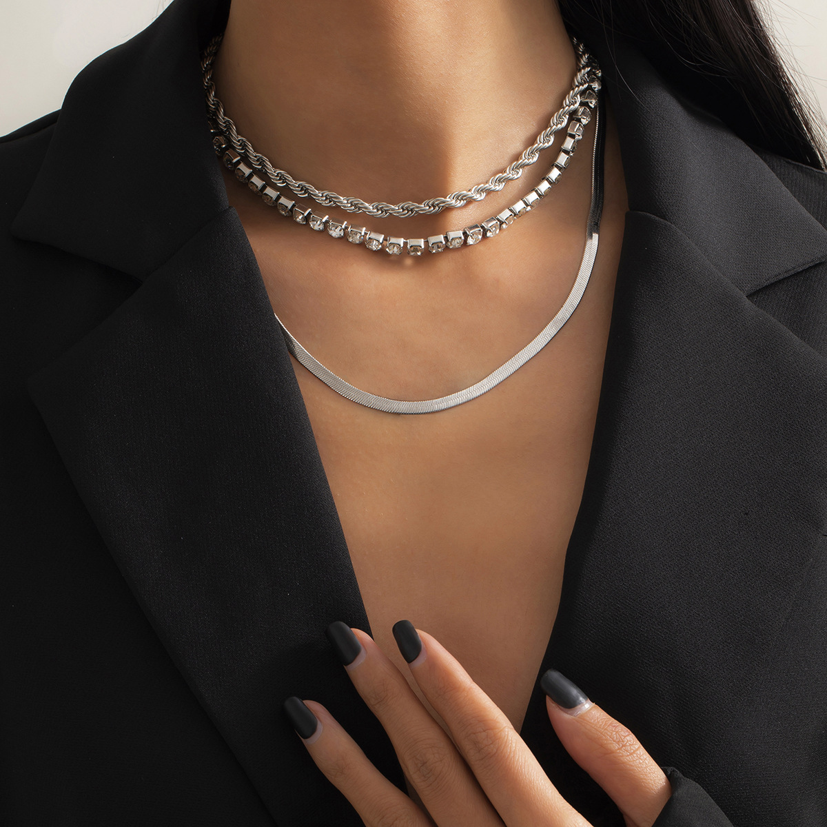 

LW Casual Snakeskin Silver Multilayer Necklace