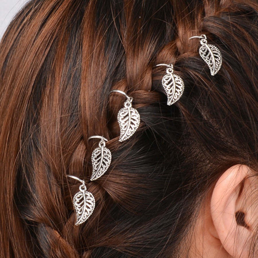 

LW Casual Floral Decoration Grey Hairpin