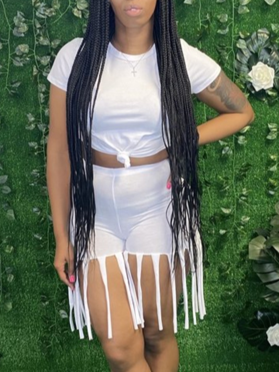 

Lovely Casual O Neck Tassel Design White Two Piece Shorts Set