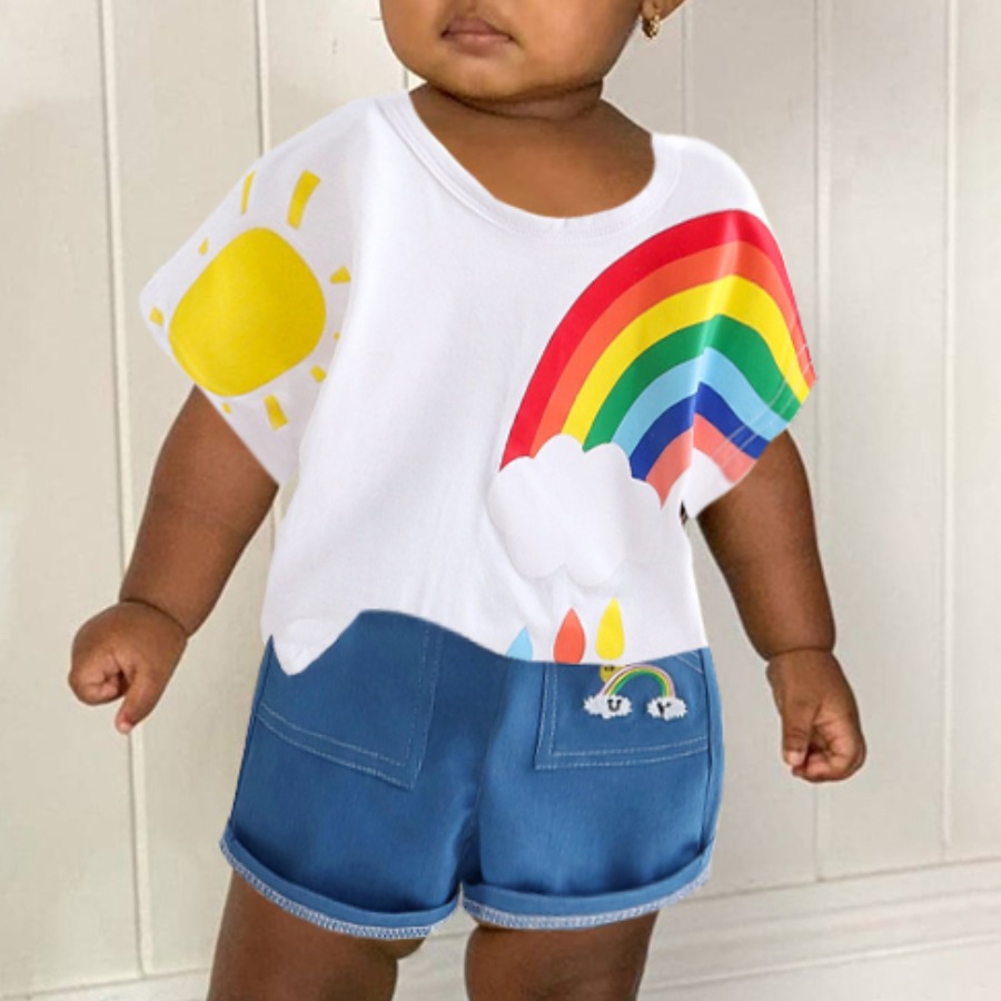 

Lovely Girl Sweet O Neck Rainbow Striped White Two Piece Shorts Set