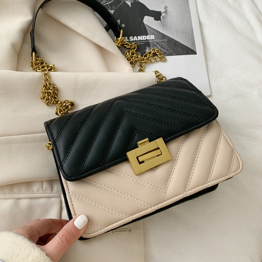 

Lovely Chain Strap Crossbody Bag, Black