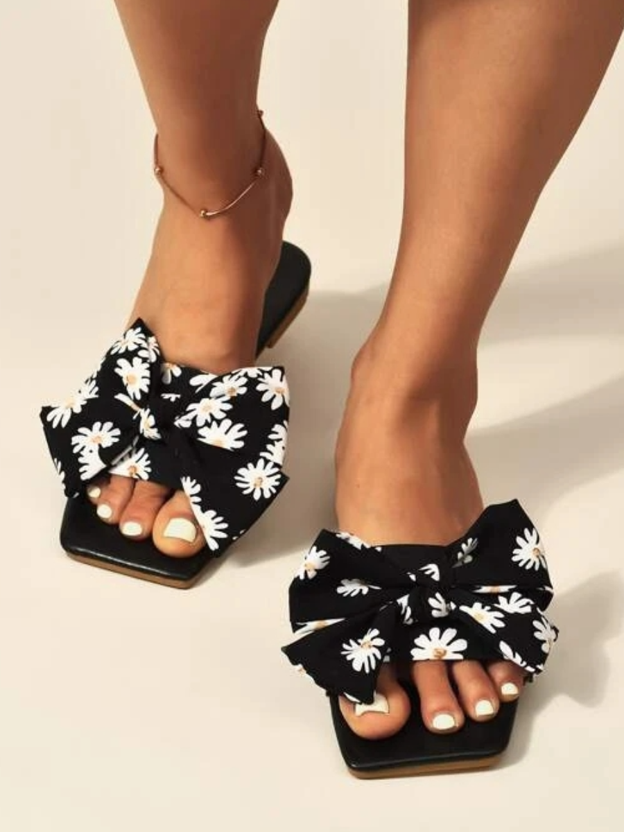 

Lovely Daisy Print Bow-tie Decor Sandals, Black