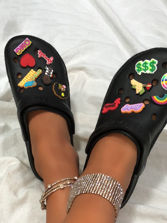 

LW Hollow-out Letter Decoration Slippers, Black