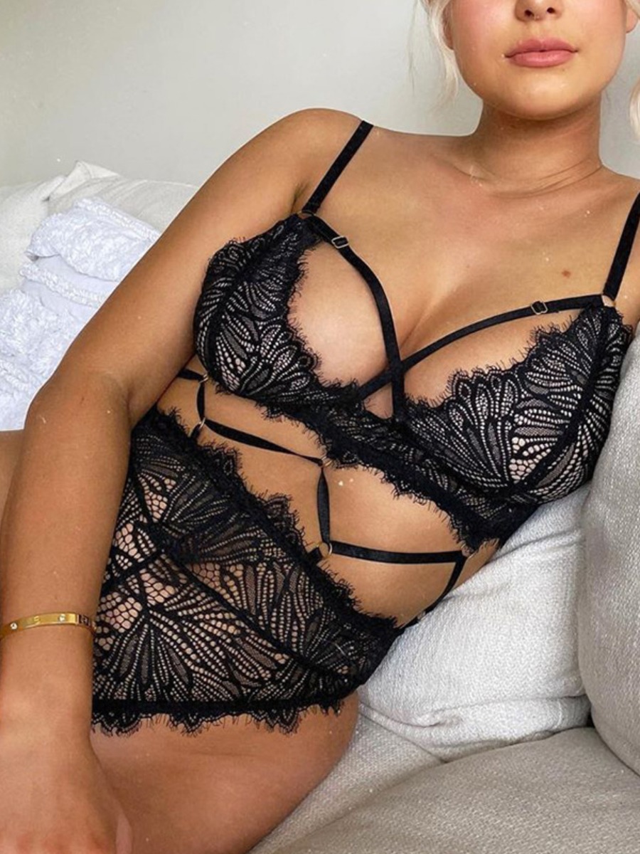 

Lovely Lace Hollow-out Secret Set, Black