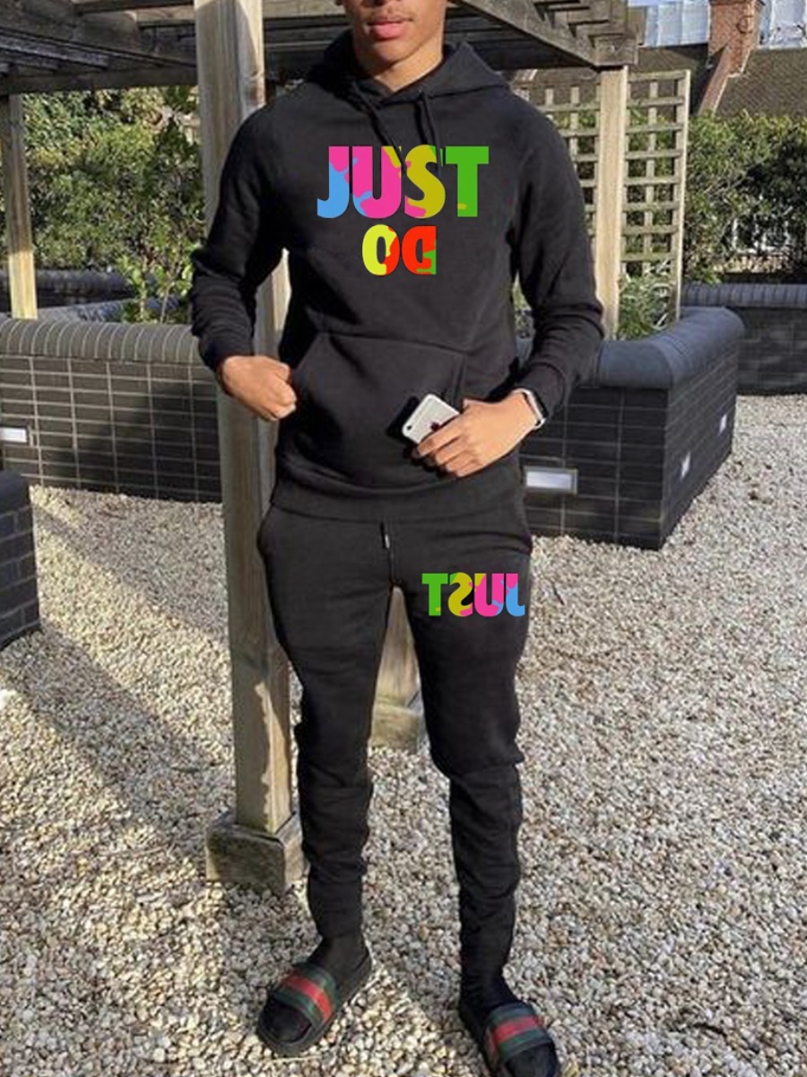 

LW Men Letter Print Kangaroo Pocket Sweatsuit Set, Black